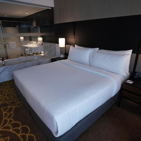 Hilton Bengaluru Embassy Manyata Business Park Hotel Eksteriør billede