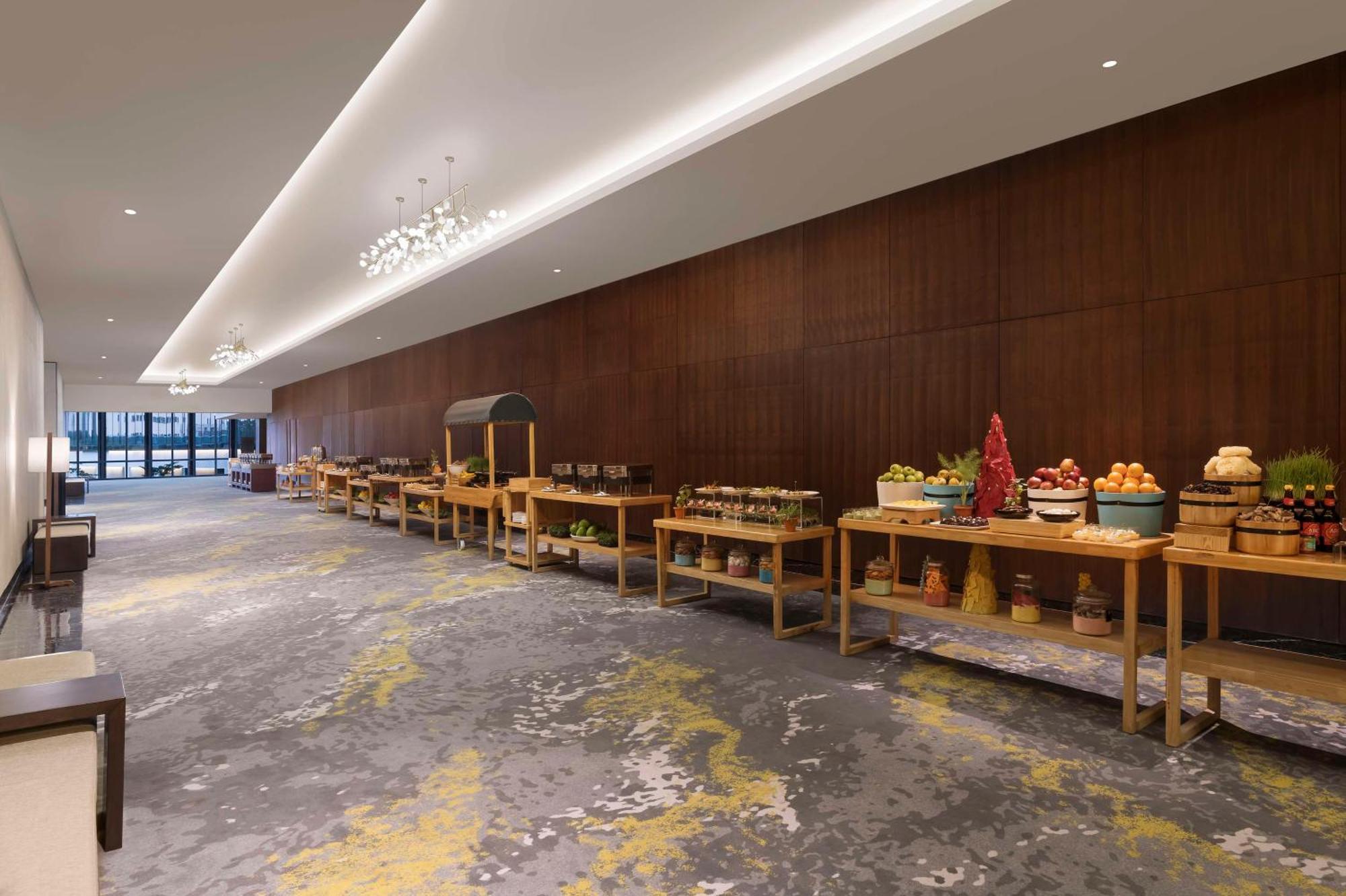 Hilton Bengaluru Embassy Manyata Business Park Hotel Eksteriør billede