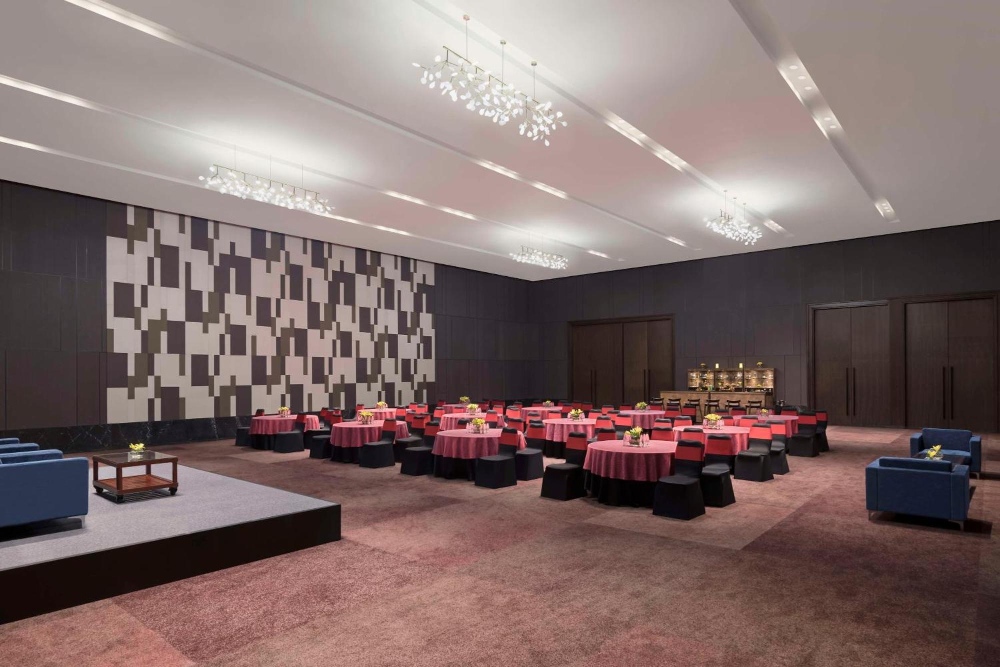 Hilton Bengaluru Embassy Manyata Business Park Hotel Eksteriør billede