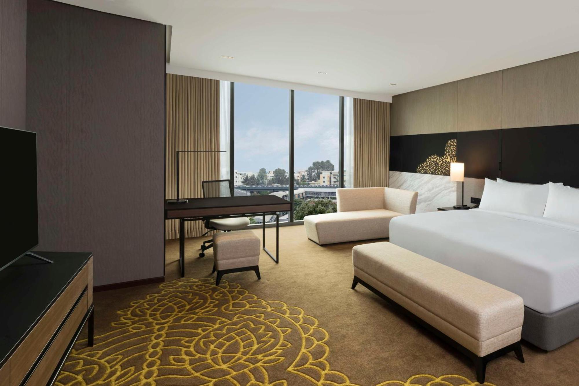 Hilton Bengaluru Embassy Manyata Business Park Hotel Eksteriør billede