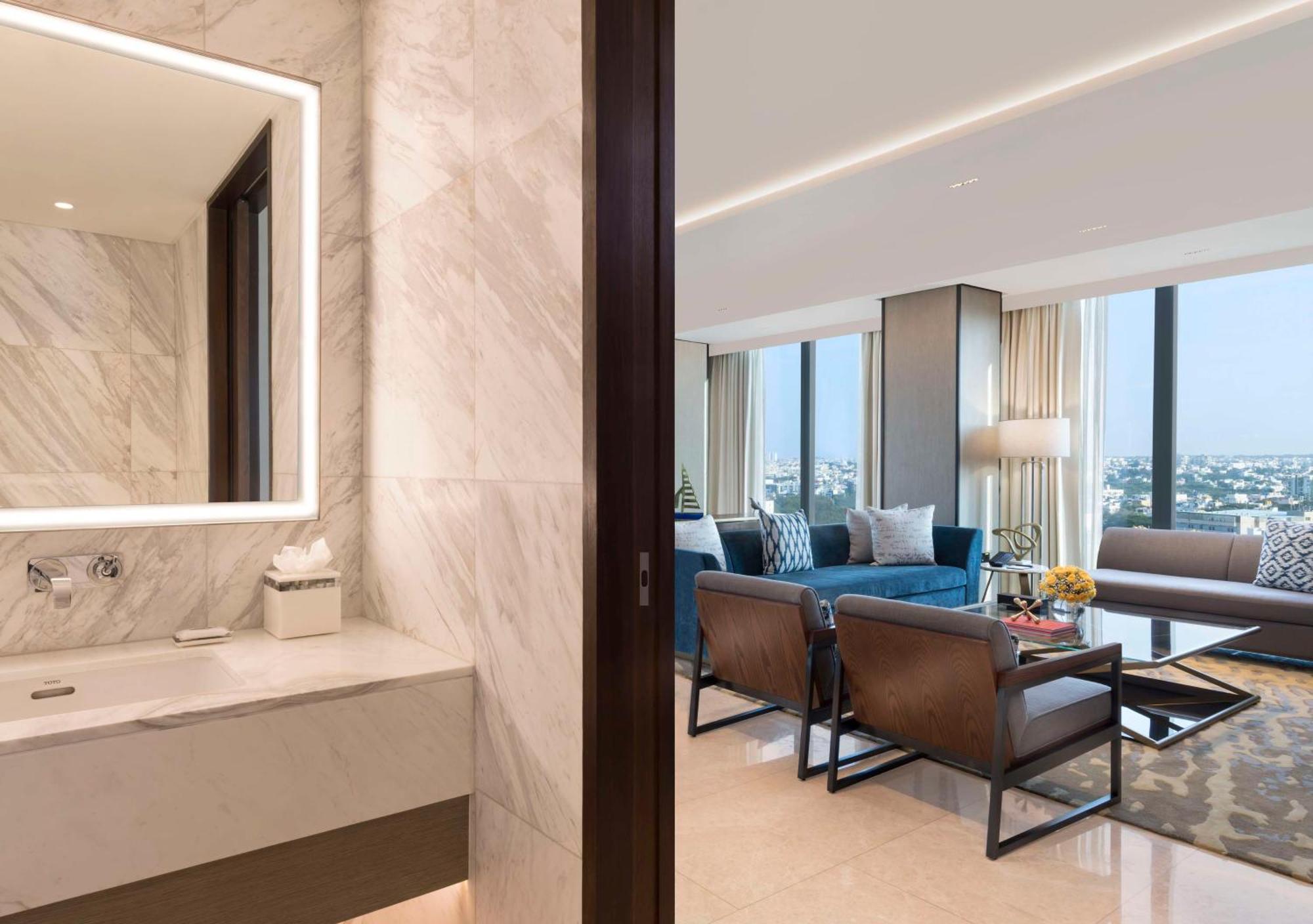 Hilton Bengaluru Embassy Manyata Business Park Hotel Eksteriør billede