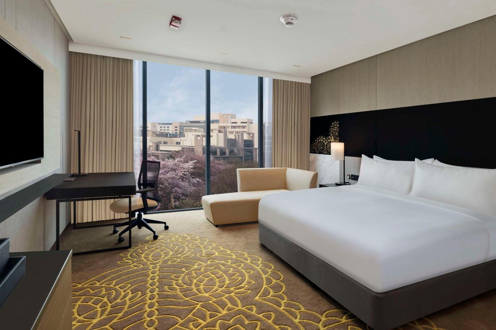 Hilton Bengaluru Embassy Manyata Business Park Hotel Eksteriør billede