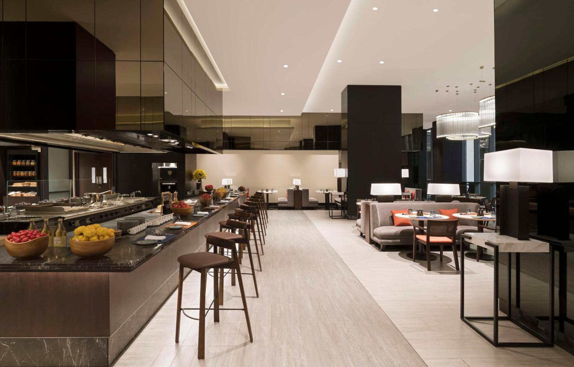 Hilton Bengaluru Embassy Manyata Business Park Hotel Eksteriør billede