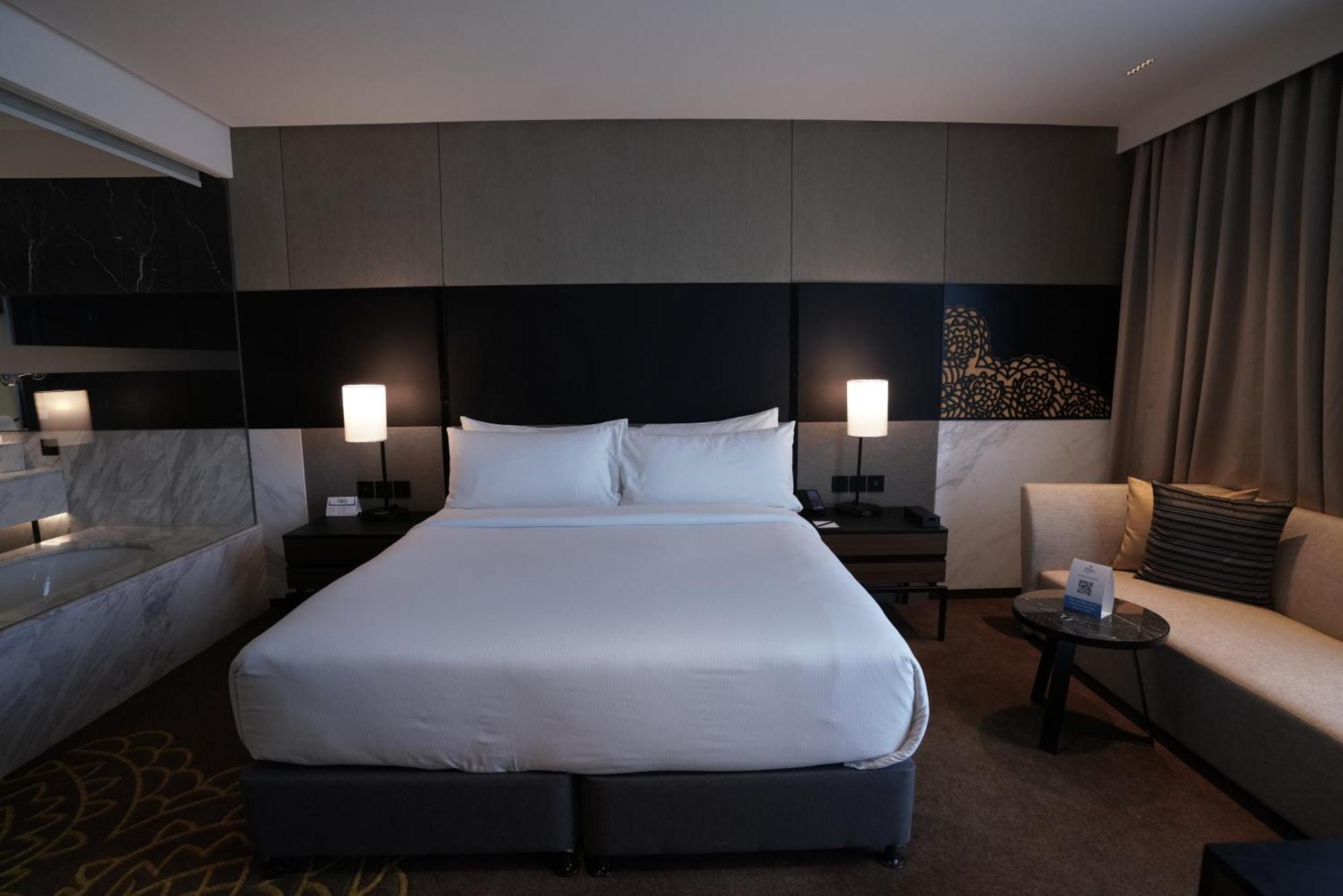 Hilton Bengaluru Embassy Manyata Business Park Hotel Eksteriør billede